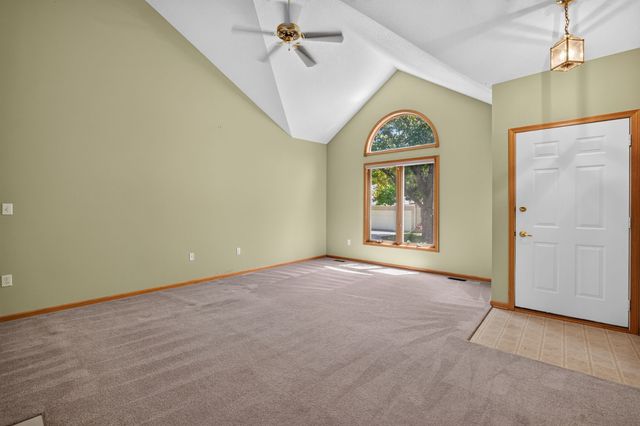 603 NE Oakhurst Drive, Grimes, IA 50111