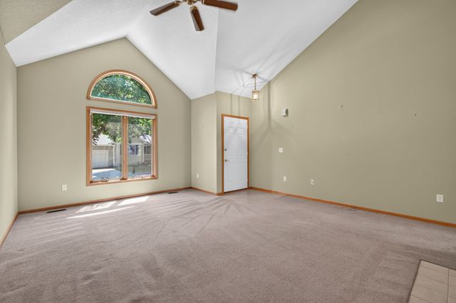 603 NE Oakhurst Drive, Grimes, IA 50111