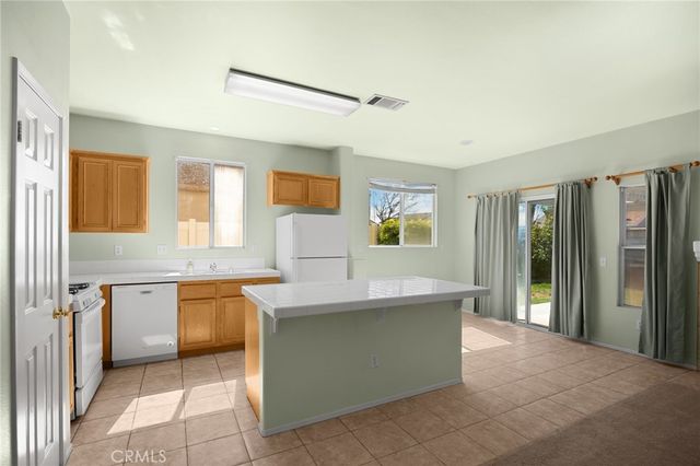 43767 Seine Court, Hemet, CA 92544