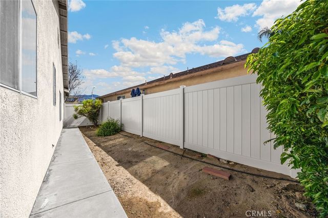 43767 Seine Court, Hemet, CA 92544