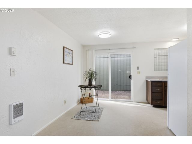 1674 HAYES St B, Eugene, OR 97402