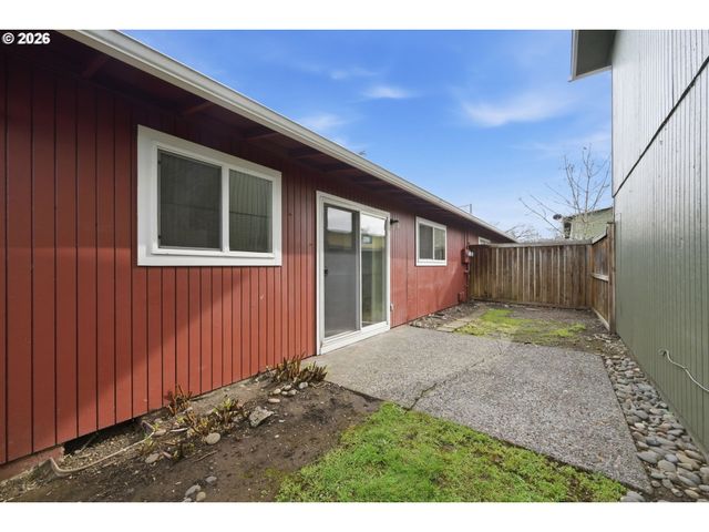 1674 HAYES St B, Eugene, OR 97402