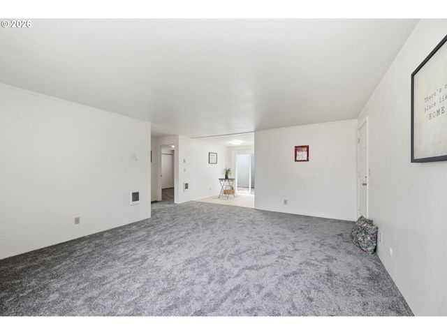 1674 HAYES St B, Eugene, OR 97402