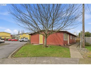 1674 HAYES St B, Eugene, OR 97402