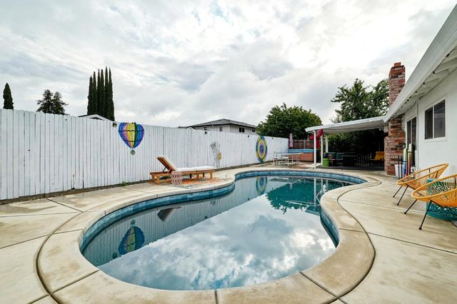6821 Kettering Cir, Fair Oaks, CA 95628