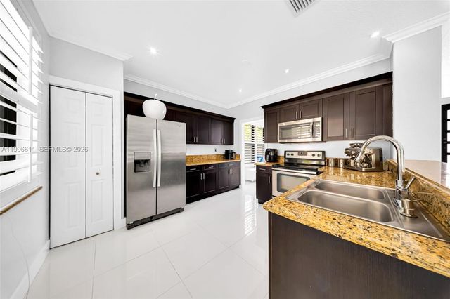 3002 SW 147th Ct, Miami, FL 33185