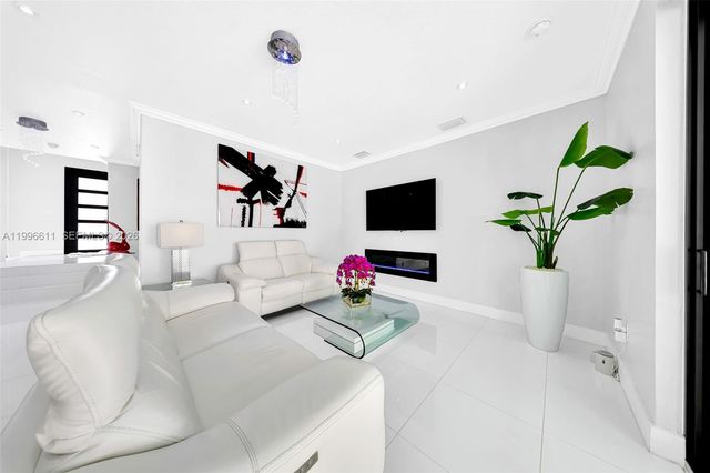 3002 SW 147th Ct, Miami, FL 33185