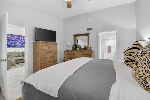 7563 Glendevon Lane 1306, Delray Beach, FL 33446