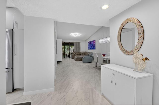 7563 Glendevon Lane 1306, Delray Beach, FL 33446