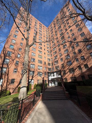 99-05 63rd Dr 11R, Rego Park, NY 11374