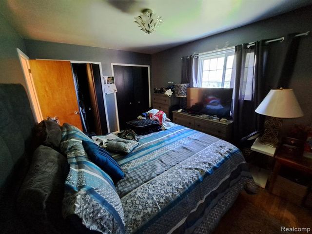 12275 E 11 Mile Road, Warren, MI 48091