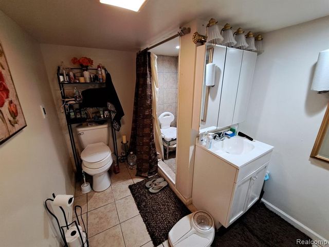 12275 E 11 Mile Road, Warren, MI 48091