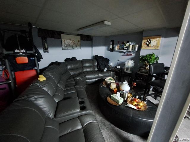 12275 E 11 Mile Road, Warren, MI 48091
