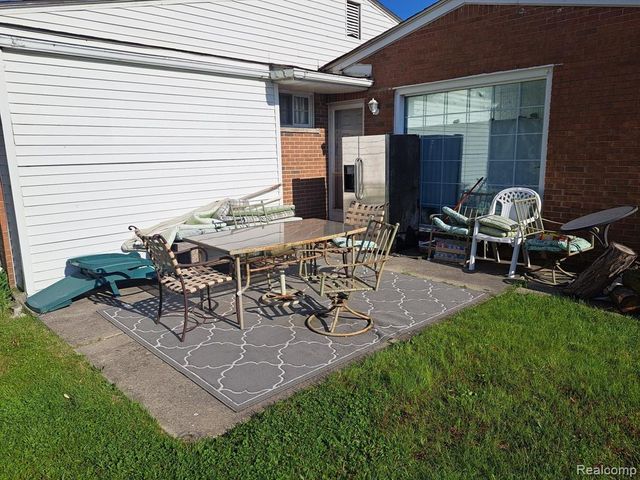 12275 E 11 Mile Road, Warren, MI 48091