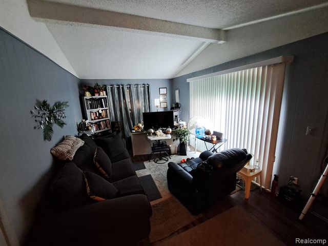12275 E 11 Mile Road, Warren, MI 48091