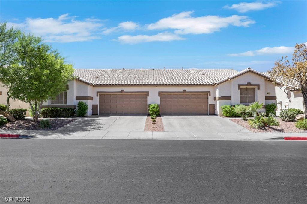 217 Crown Imperial Street, Henderson, NV 89074 — photo 3