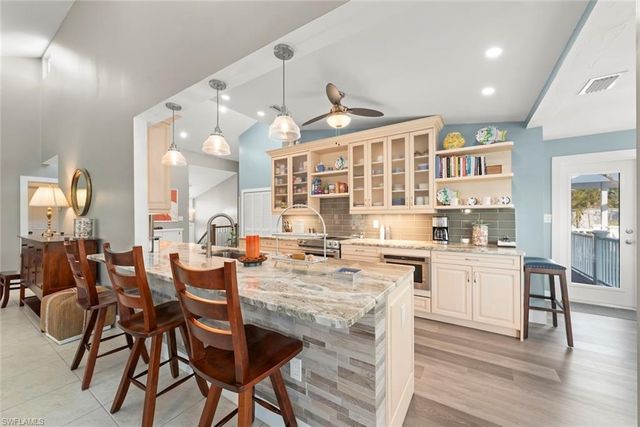 4460 Waters Edge LN, Sanibel, FL 33957