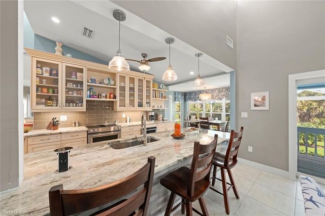 4460 Waters Edge LN, Sanibel, FL 33957