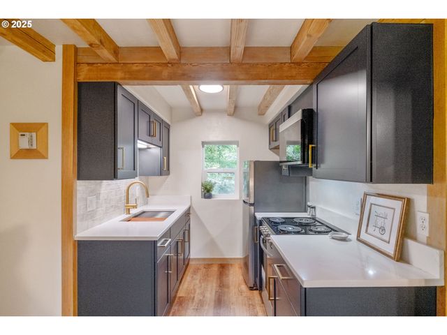 5661 Buck Lake Rd, Florence, OR 97439