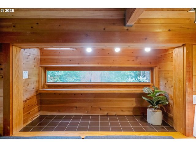 5661 Buck Lake Rd, Florence, OR 97439