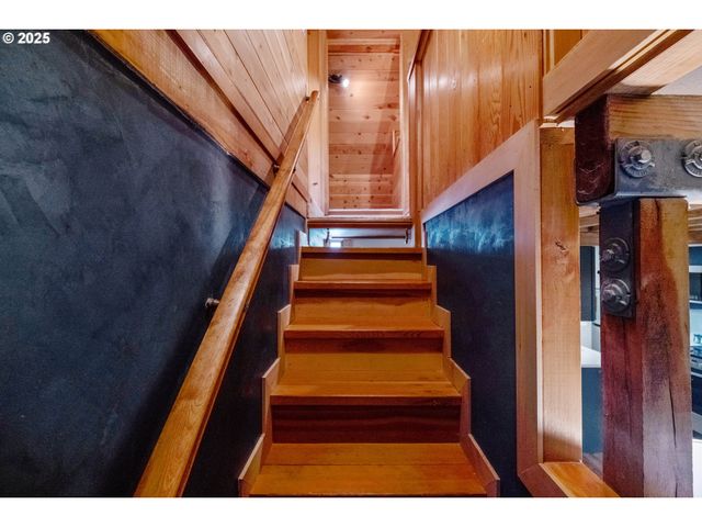 5661 Buck Lake Rd, Florence, OR 97439