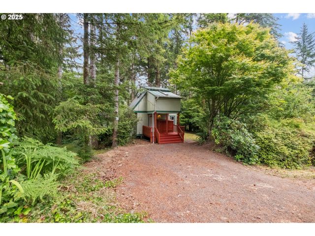 5661 Buck Lake Rd, Florence, OR 97439