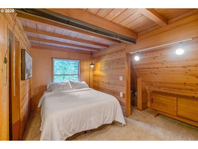 5661 Buck Lake Rd, Florence, OR 97439