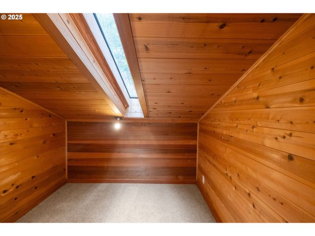 5661 Buck Lake Rd, Florence, OR 97439