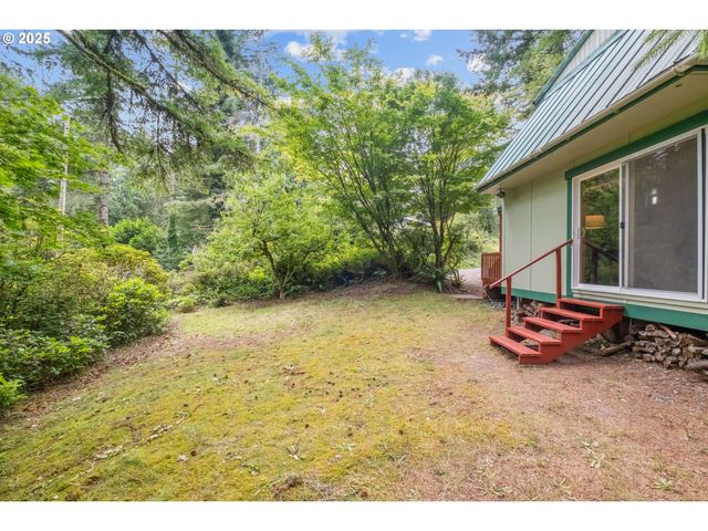 5661 Buck Lake Rd, Florence, OR 97439