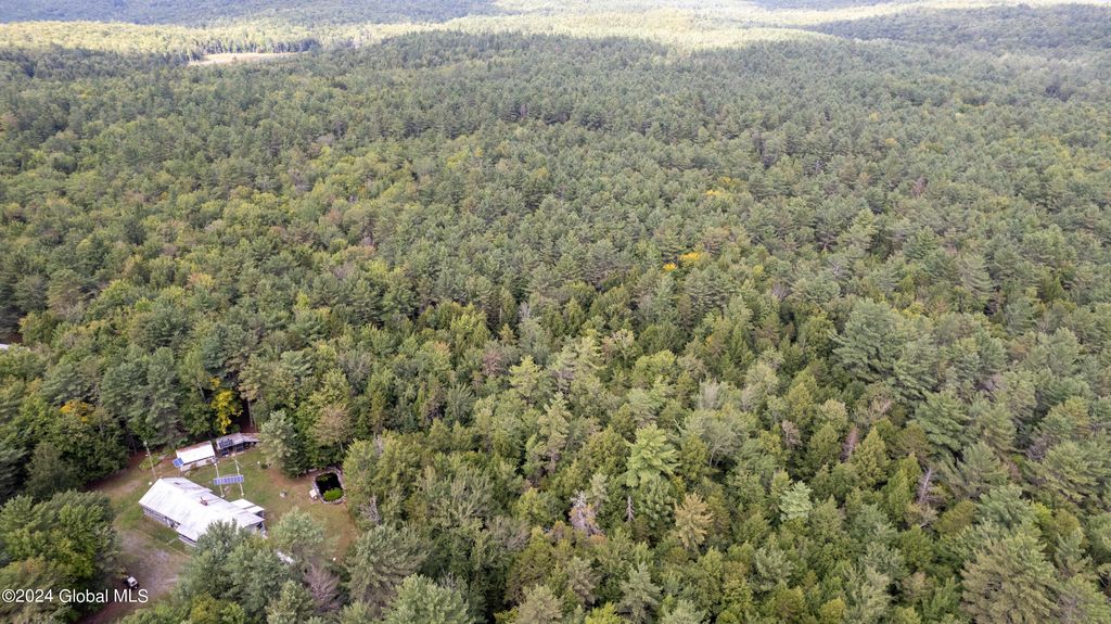 370 King Road, Northampton, NY 12134