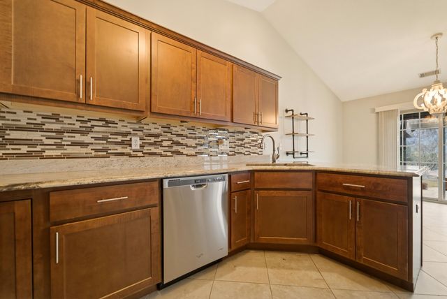 862 Veterans Lane, Crown Point, IN 46307