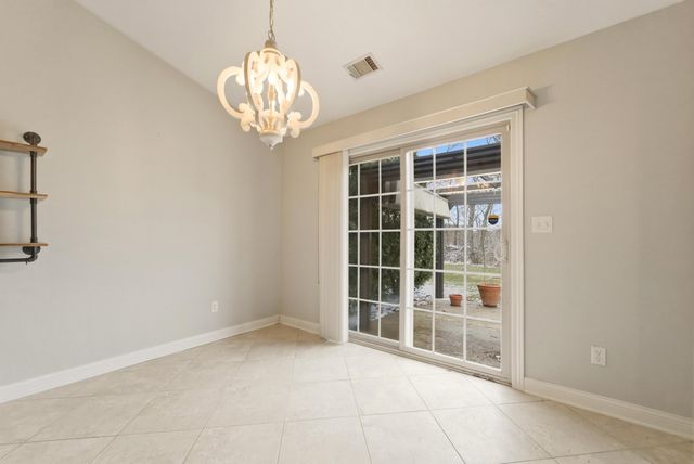 862 Veterans Lane, Crown Point, IN 46307