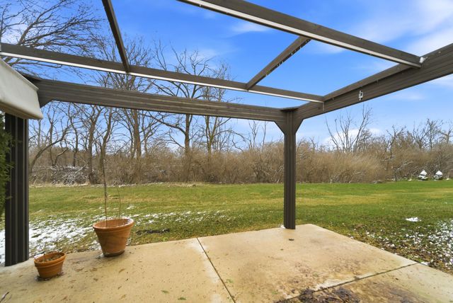 862 Veterans Lane, Crown Point, IN 46307