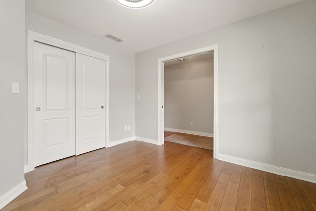 862 Veterans Lane, Crown Point, IN 46307