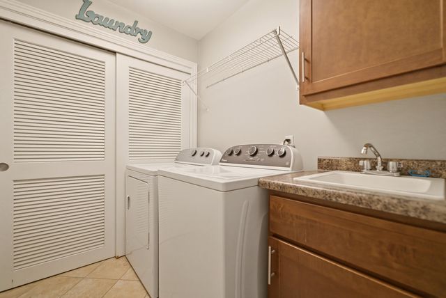 862 Veterans Lane, Crown Point, IN 46307