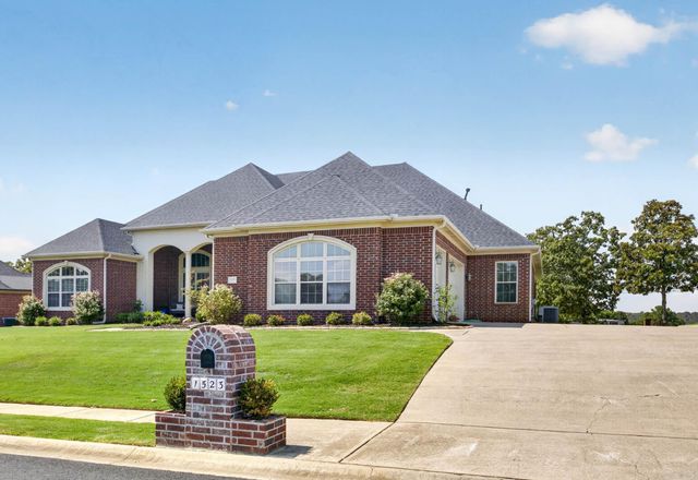 1523 Cypress Point Street, Cabot, AR 72023
