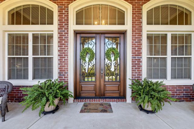 1523 Cypress Point Street, Cabot, AR 72023