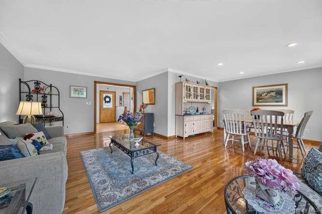 24 Peerless Drive, Oyster Bay, NY 11771