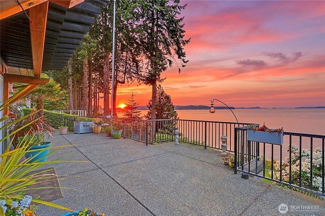 144 Loon Asea Lane, Camano Island, WA 98282