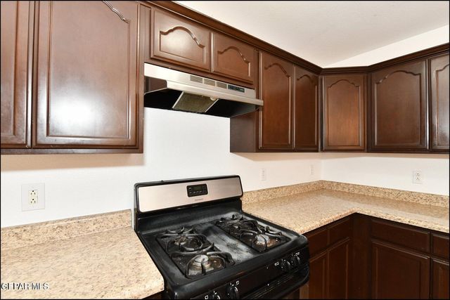 1591 Hartsdale Drive B, El Paso, TX 79928