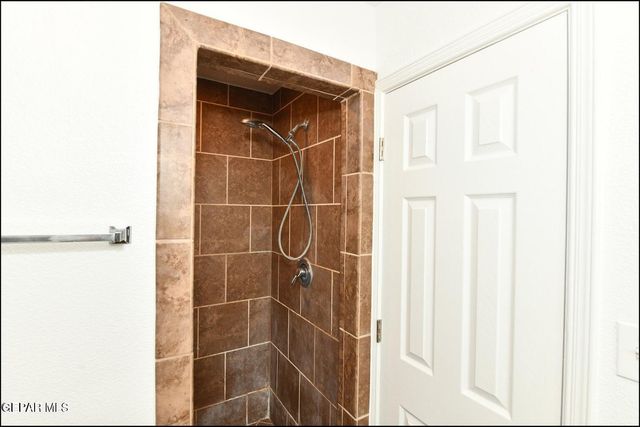 1591 Hartsdale Drive B, El Paso, TX 79928