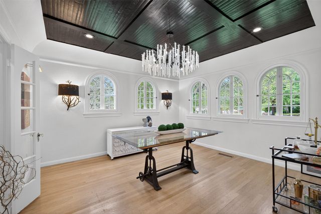 6802 Clayton Avenue, Dallas, TX 75214