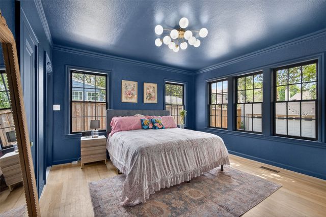 6802 Clayton Avenue, Dallas, TX 75214