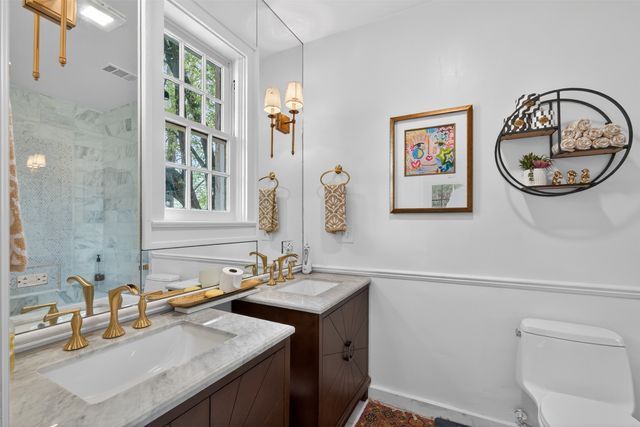 6802 Clayton Avenue, Dallas, TX 75214