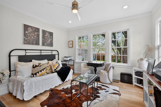 6802 Clayton Avenue, Dallas, TX 75214