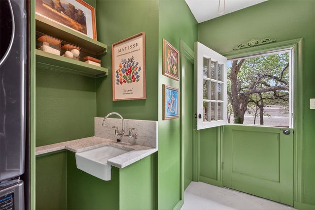 6802 Clayton Avenue, Dallas, TX 75214