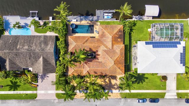 832 SW 34th Avenue, Boynton Beach, FL 33435