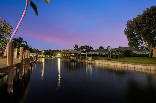 832 SW 34th Avenue, Boynton Beach, FL 33435