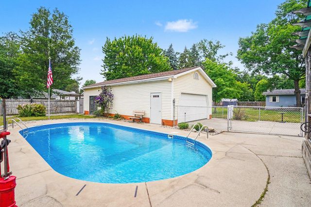 1605 Hansen Street, Muskegon, MI 49445