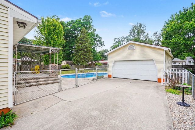 1605 Hansen Street, Muskegon, MI 49445